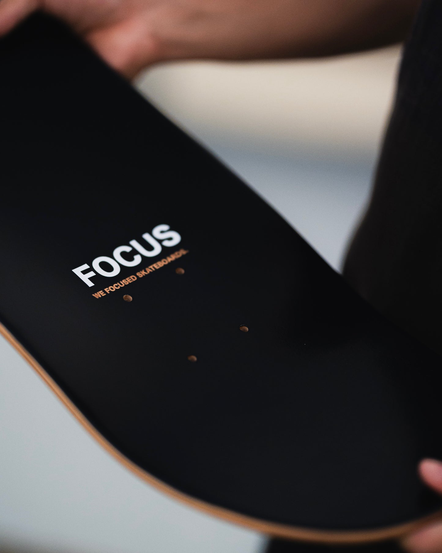 FOCUS "フォーカス" LOGO BOARD 8.25
